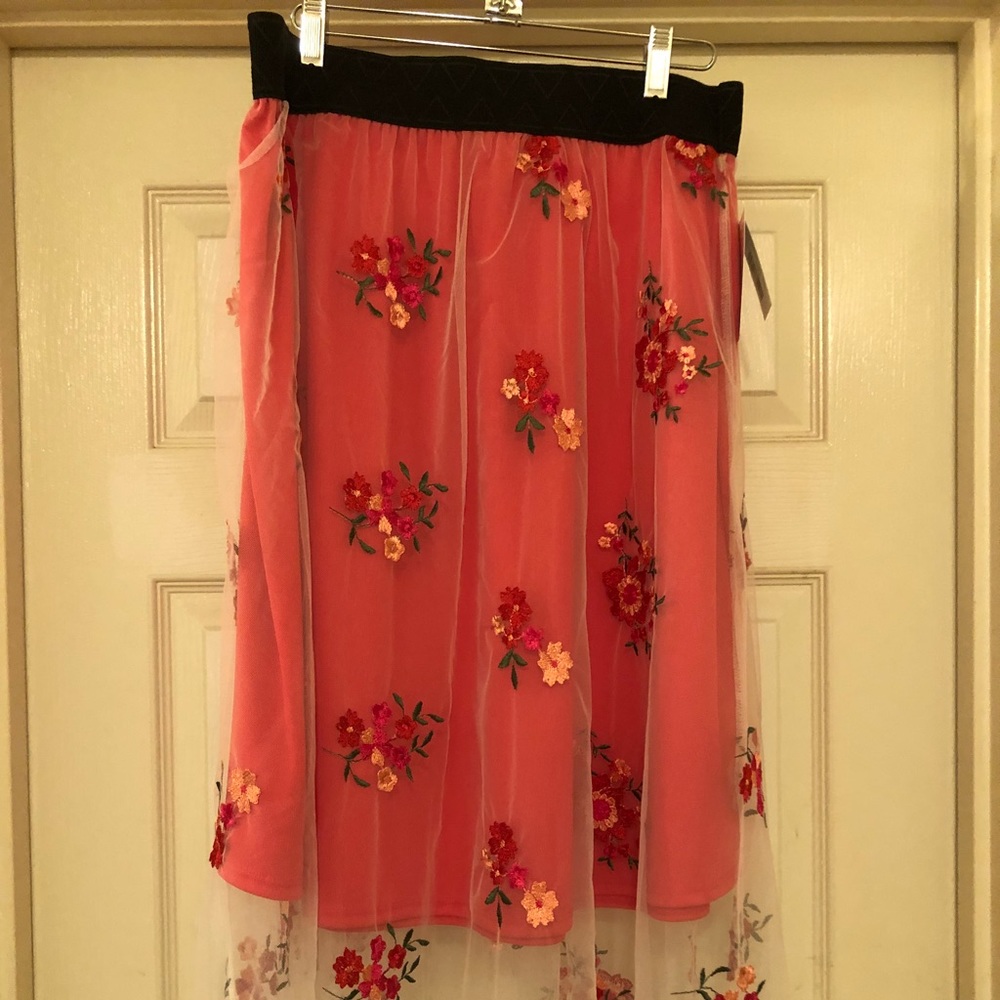 LulaRoe Lola skirt